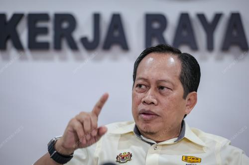 DATUK SERI AHMAD MASLAN