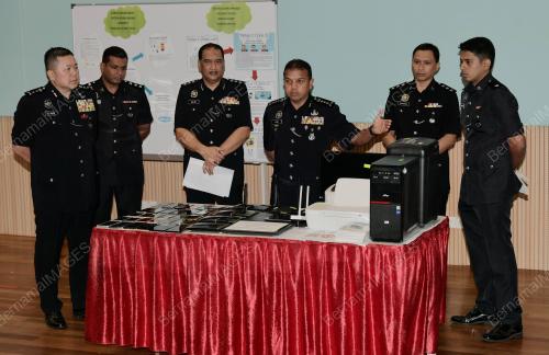 DATUK AYUB KHAN MYDIN PITCHAY