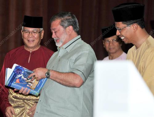 SULTAN iBRAHIM SULTAN ISKANDAR