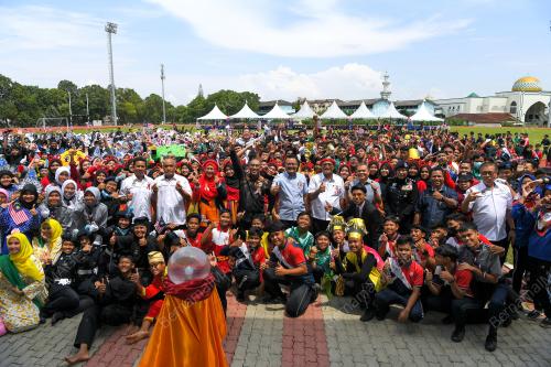 DATUK SERI AHMAD FAIZAL AZUMU 