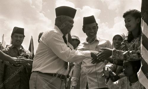 JB03_140390_RAKYAT