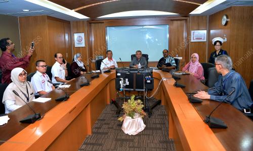 DATUK SERI DR ADHAM BABA