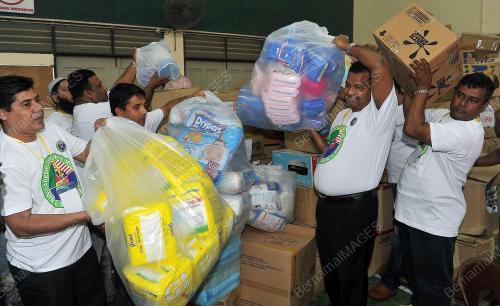 JB03_15012015_BANTUAN_BANJIR