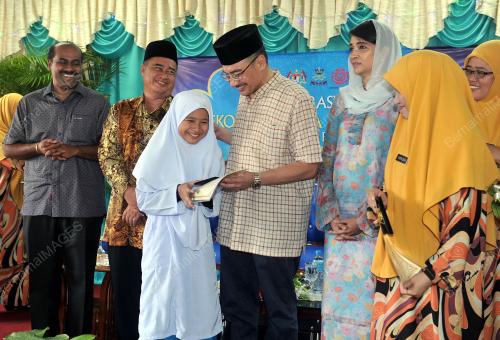 JB03_15012017_SEKOLAH_AGAMA