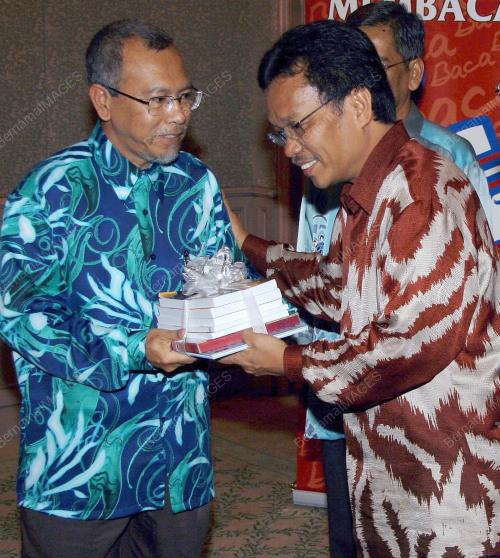 MUSTAPA MOHAMED