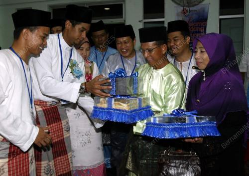 KHAIRY JAMALUDDIN