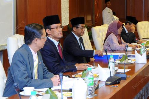 JB03_15052013_MESYUARAT_EXCO