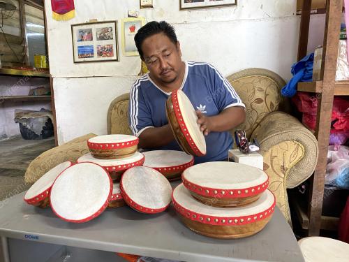 KOMPANG