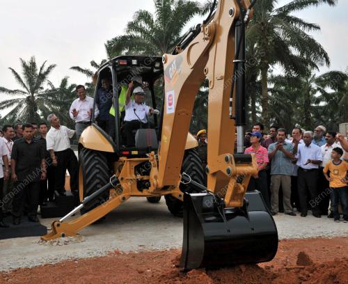TAN SRI MUHYIDDIN YASSIN