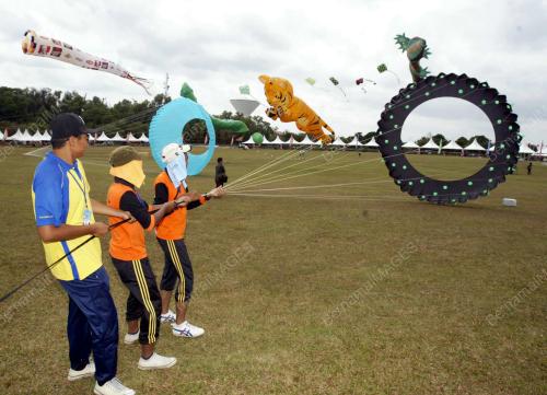 JB03_16022011_LAYANG-LAYANG
