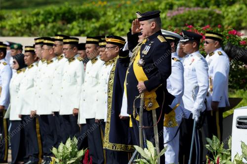 SULTAN IBRAHIM ALMARHUM SULTAN ISKANDAR 