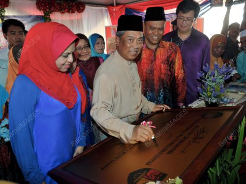 JB03_16092012_RUMAH_TERBUKA