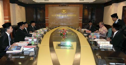 JB03_16112015_SULTAN_IBRAHIM