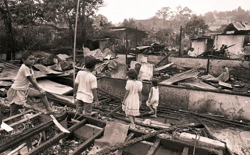 KEBAKARAN DI KAMPUNG UBI
