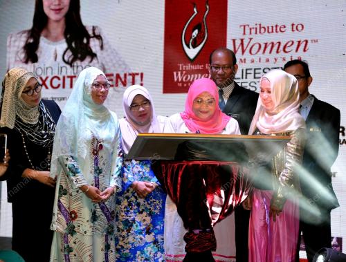 JB03_18082017_KEMPEN_WANITA