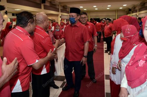 DATUK HASNI MOHAMAD