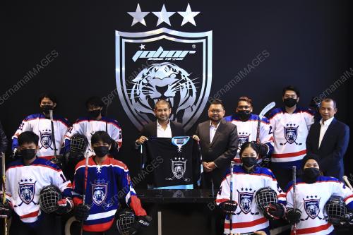 TUNKU MAHKOTA JOHOR TUNKU ISMAIL SULTAN IBRAHIM