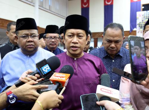 DATUK SERI AHMAD MASLAN