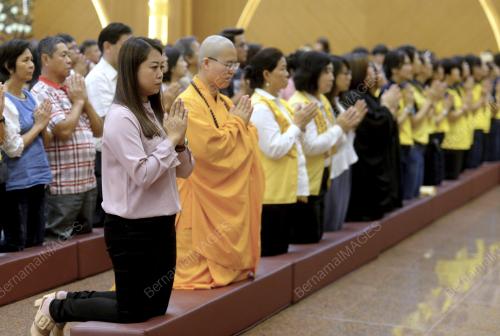 JB03_19052019_WESAK_201905190095