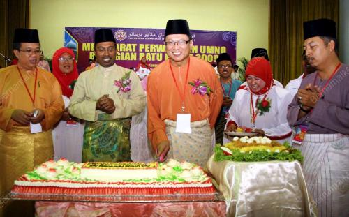 PUAD ZARKASHI