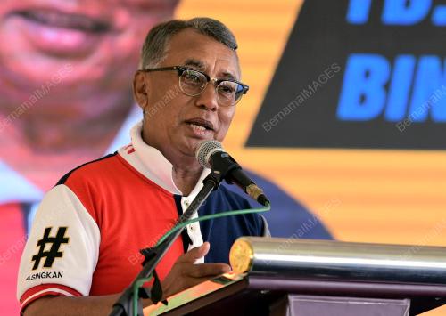 DATUK SERI DR ISMAIL ABD MUTTALIB.