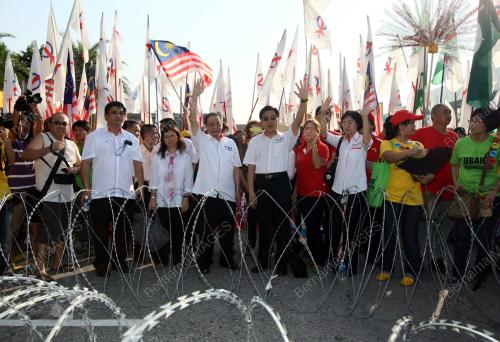 JB03_20042013_PENAMAAN_CALON