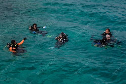 AKTIVITI MENYELAM PULAU AUR