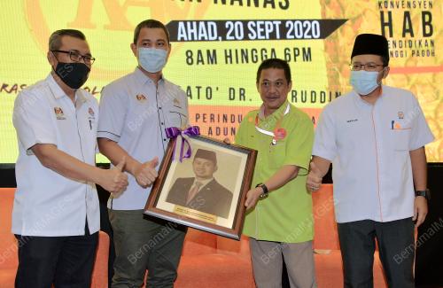 DATUK DR SAHRUDDIN JAMAL