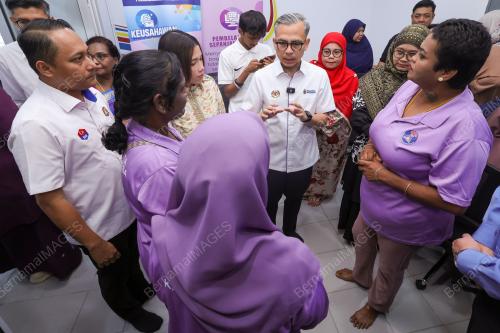 DATUK FAHMI FADZIL