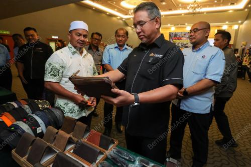 ADLY ZAHARI