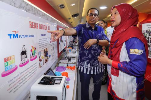 DATUK SERI MOHAMED KHALED NORDIN 