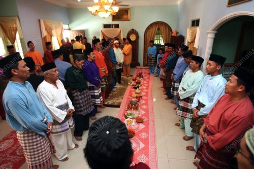 HARI RAYA