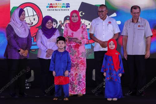DATUK SERI DR NORAINI AHMAD 