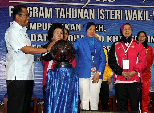 DATUK SERI MOHAMED KHALED NORDIN