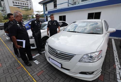 DATUK KAMARUL ZAMAN MAMAT