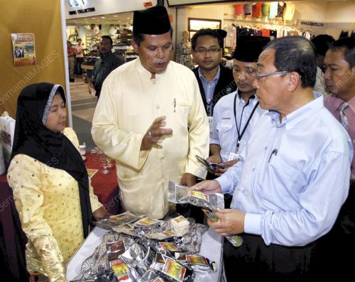 AHMAD ZAHRI JAMIL