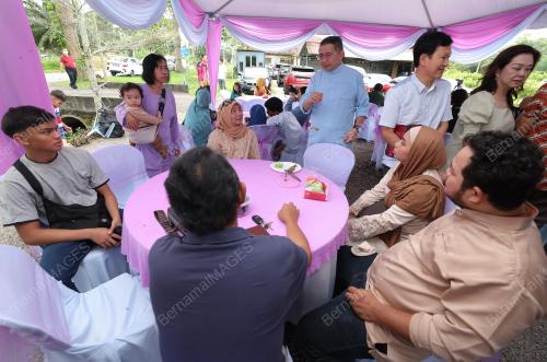 DATUK SERI SALAHUDDIN AYUB