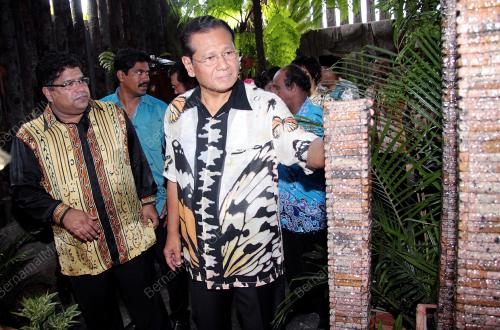 ABDUL GHANI OTHMAN