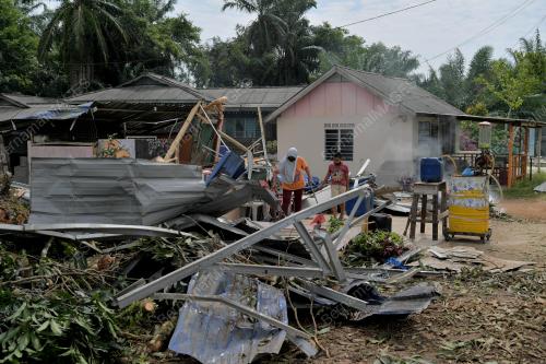 RUMAH_RIBUT