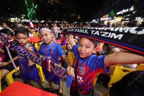 TUNJAUAN FINAL PIALA FA