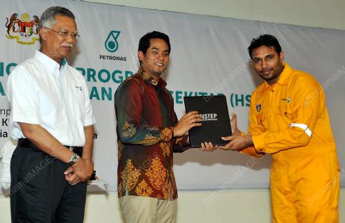 JB03_24102013_KHAIRY_HSE