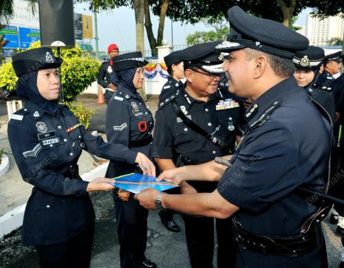 JB03_25032013_HARI_POLIS_KE-206