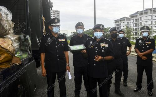 DATUK AYOB KHAN MYDIN PITCHAY