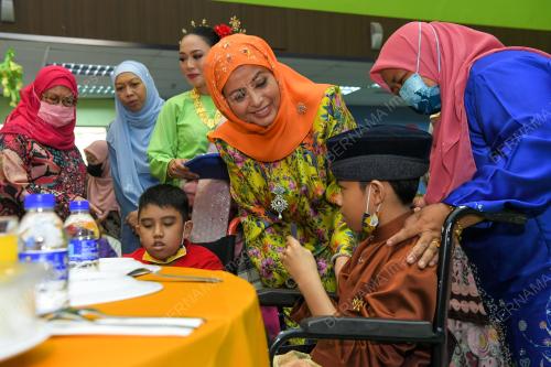 RAJA ZARITH SOFIAH