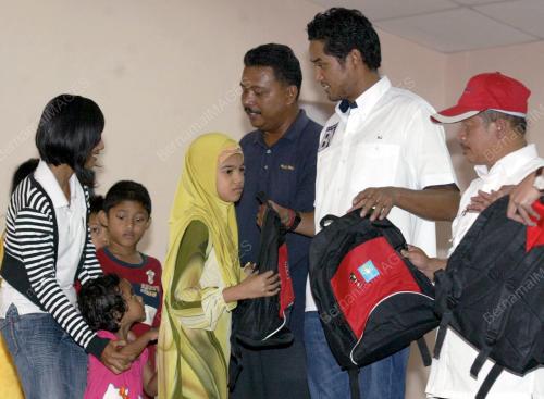 KHAIRY JAMALUDDIN