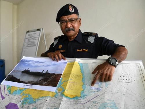 JB03_26122018_KAPAL_TERBALIK