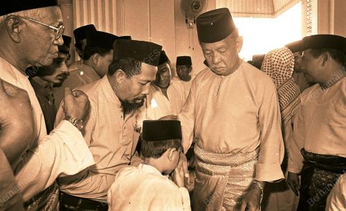 SULTAN JOHOR SEMBAHYANG HARI RAYA AIDILFITRI