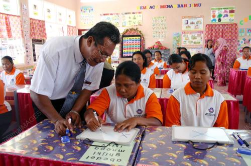 KELAS DEWASA IBU BAPA ORANG ASLI