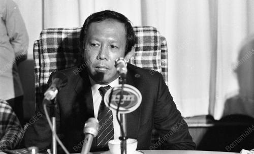 JB03_28041982_SIDANG