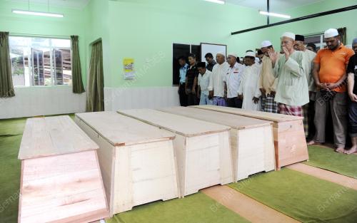 JB03_28082013_LIMA_JENAZAH
